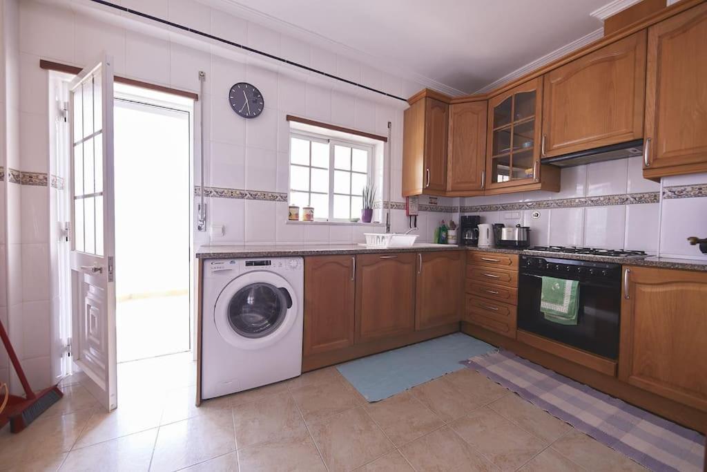 Cozy Sunny Peaceful Flat With Swimming Pool Apartment Burgau Bagian luar foto