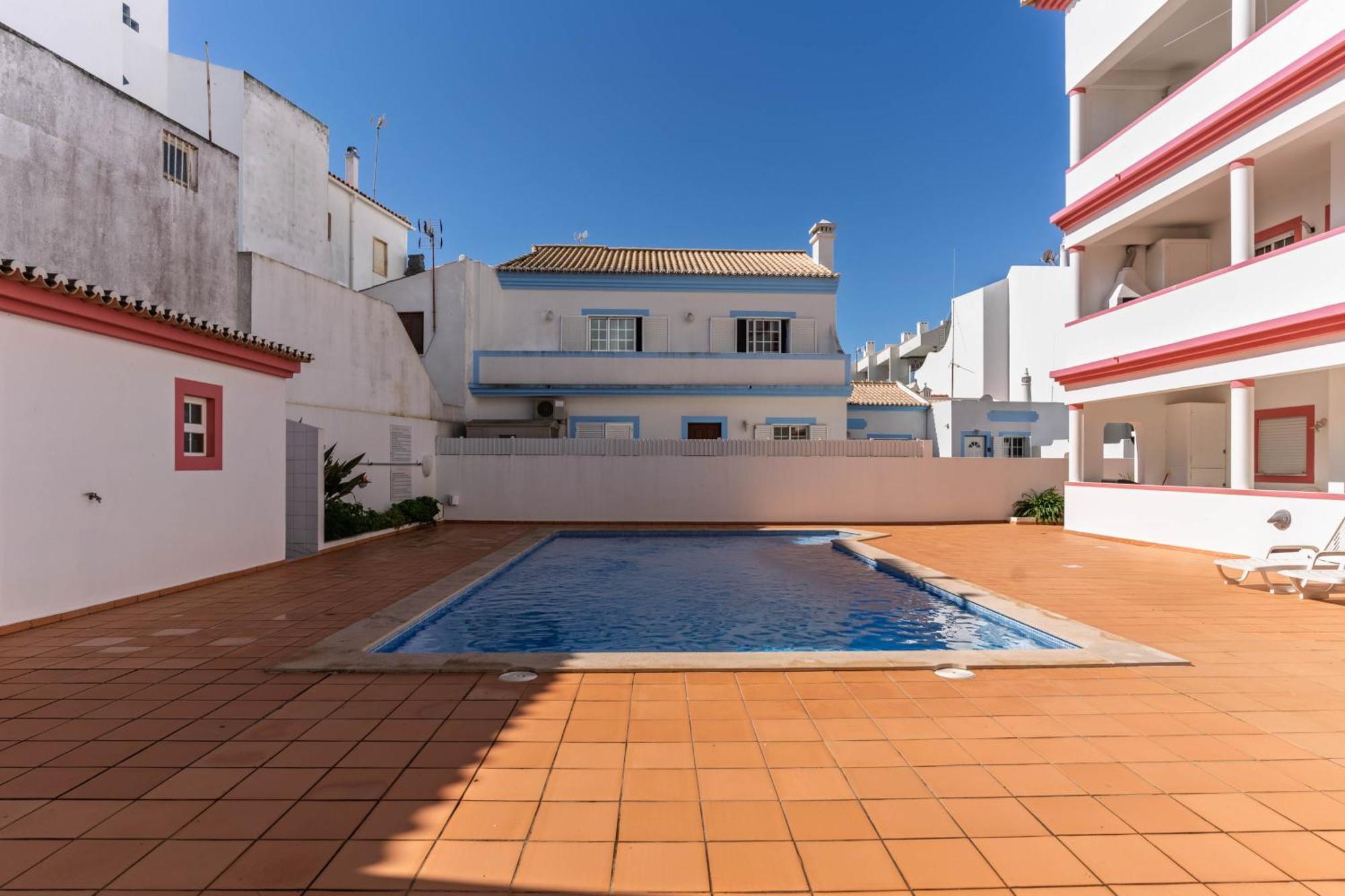 Cozy Sunny Peaceful Flat With Swimming Pool Apartment Burgau Bagian luar foto