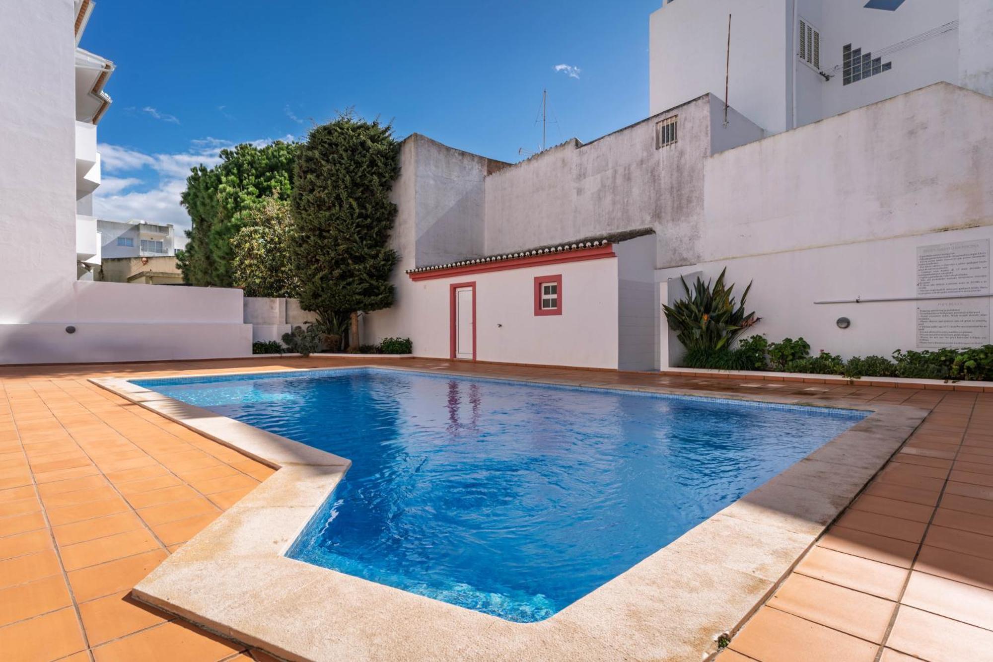 Cozy Sunny Peaceful Flat With Swimming Pool Apartment Burgau Bagian luar foto